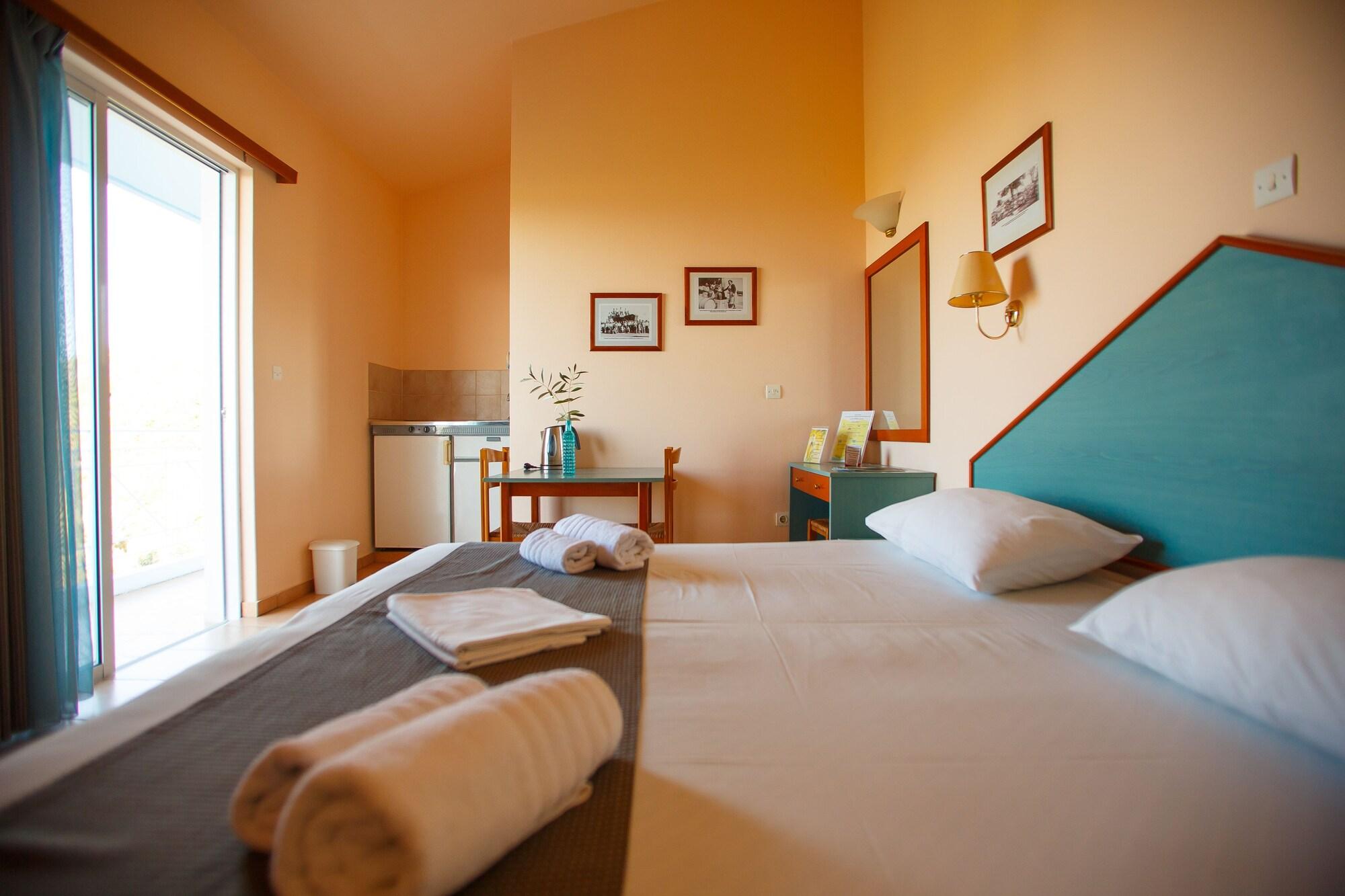 ฟิโลเซเนีย อพาร์ตเมนท์ แอนด์ สตูดิโอ Aparthotel เธโอโลกอส ภายนอก รูปภาพ