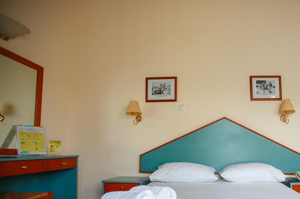 ฟิโลเซเนีย อพาร์ตเมนท์ แอนด์ สตูดิโอ Aparthotel เธโอโลกอส ภายนอก รูปภาพ