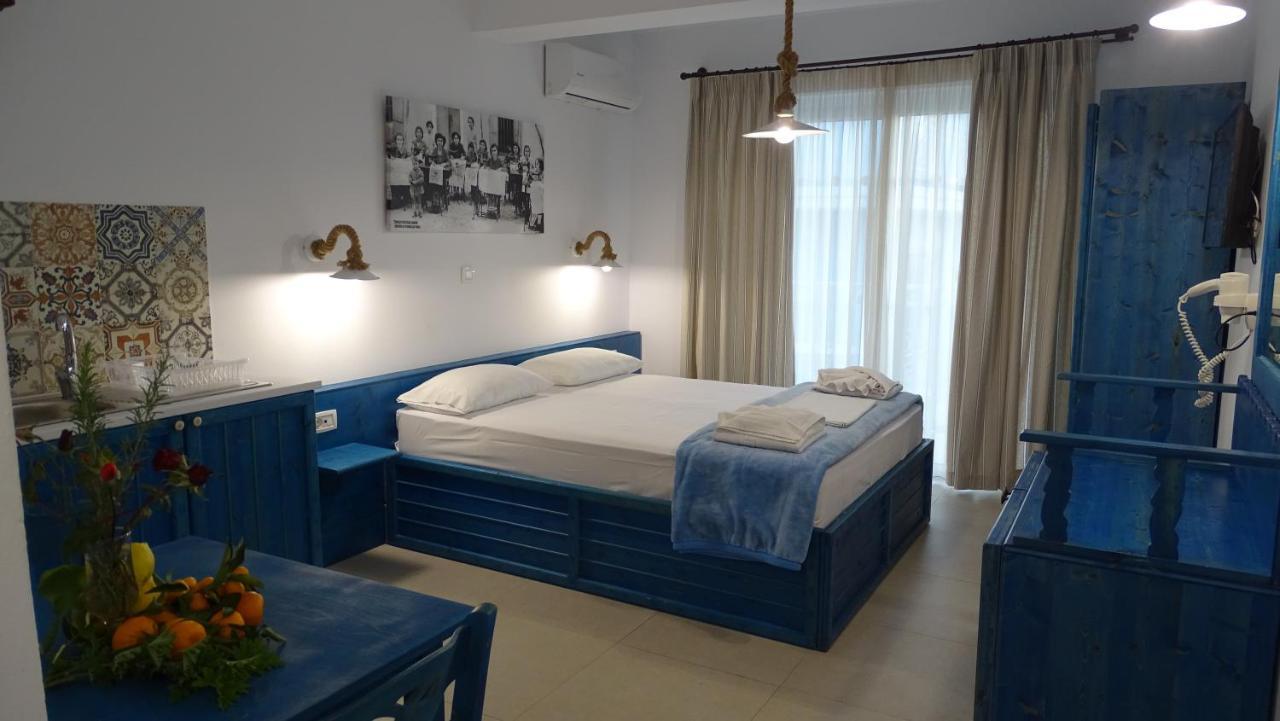 ฟิโลเซเนีย อพาร์ตเมนท์ แอนด์ สตูดิโอ Aparthotel เธโอโลกอส ภายนอก รูปภาพ